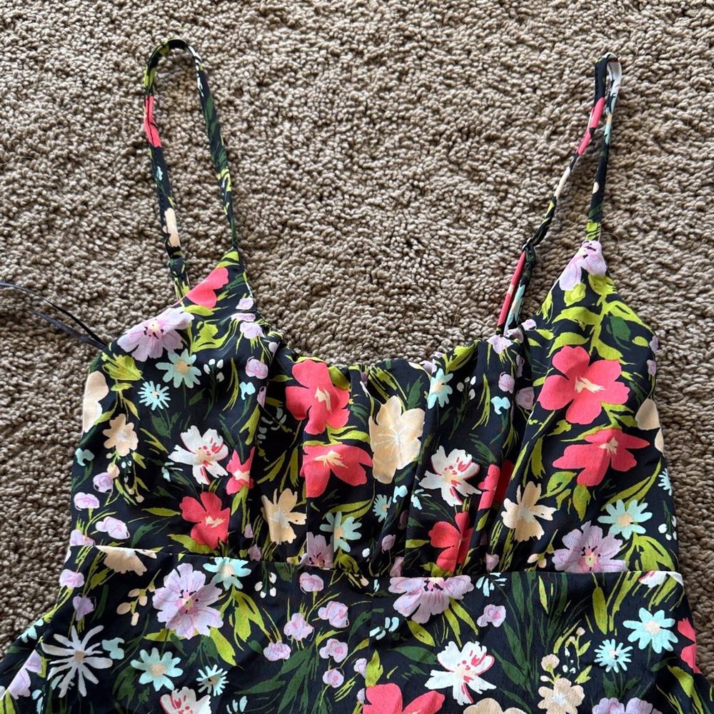 Floral romper - Picture 2 of 6